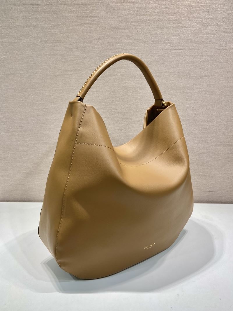 Pra*a tote bags